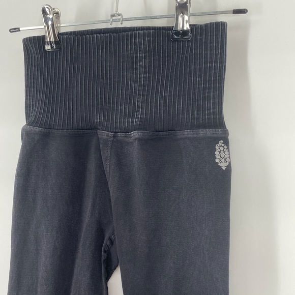 Free People Pants - FP Movement Good Karma leggings XS/S